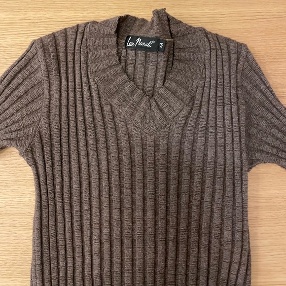 Lou Nardi Brown Top - Picture 6 of 6